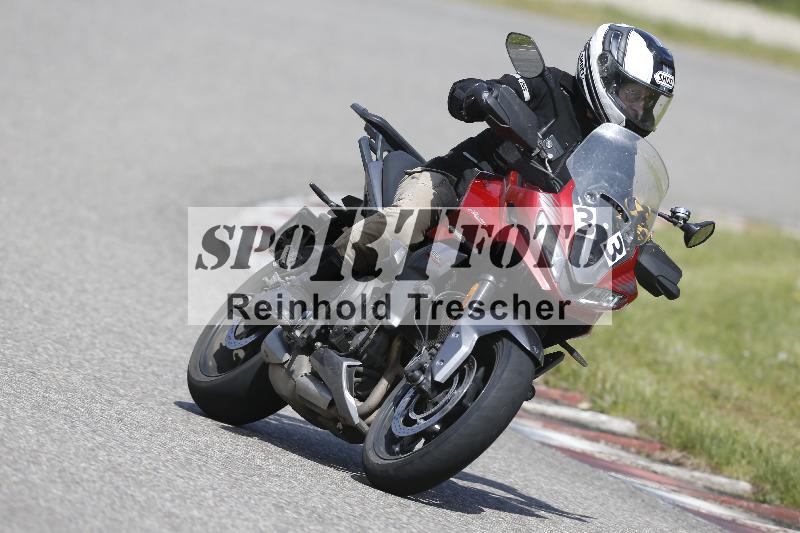 Archiv-2025/09 22.04.2025 Cornu Master School ADR/gruen-vert/33